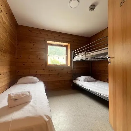 Trolltunga Byfjord * אודה